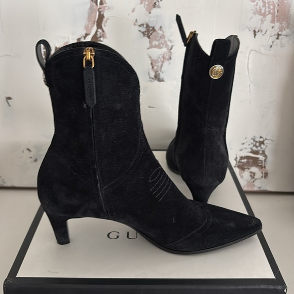 Gucci Black Ankle Booties with Slim Heel - Picture 3 of 6